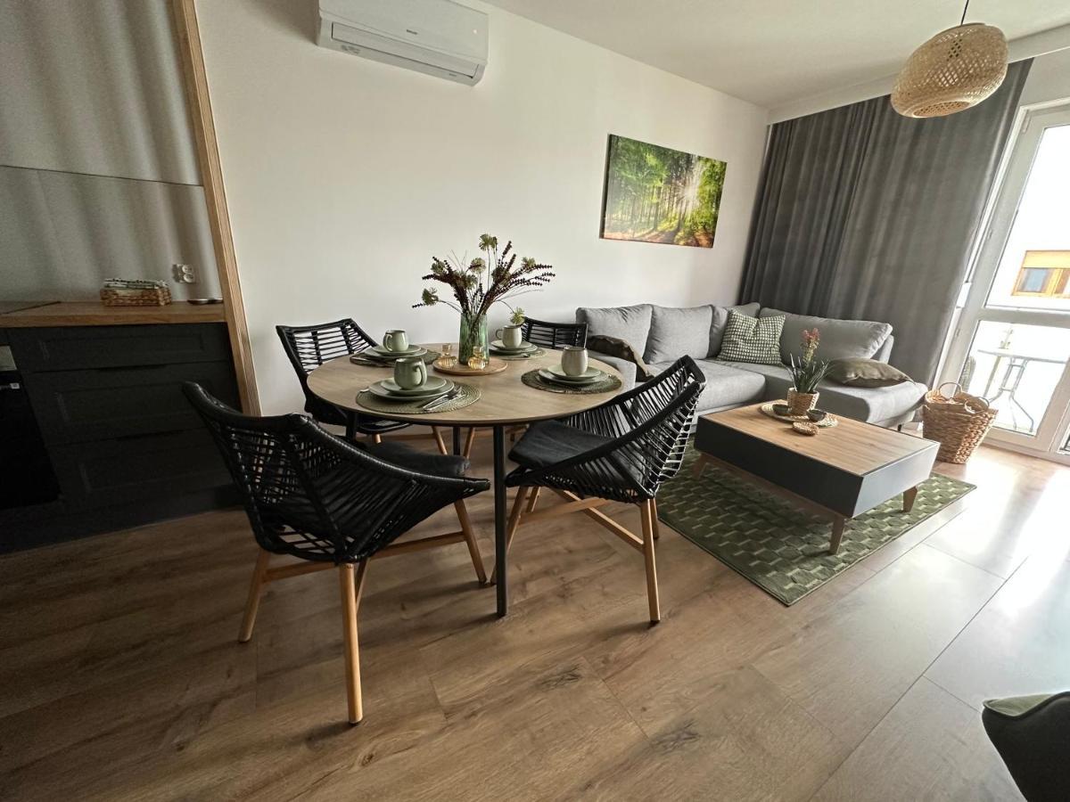 Apartament 28 W Dolinie Baryczy - 5D Apartamenty Милич Екстериор снимка
